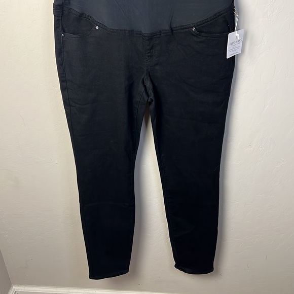 NWT Ingrid & Isabel Crossover Panel Maternity Skinny Jeans - Picture 5 of 8
